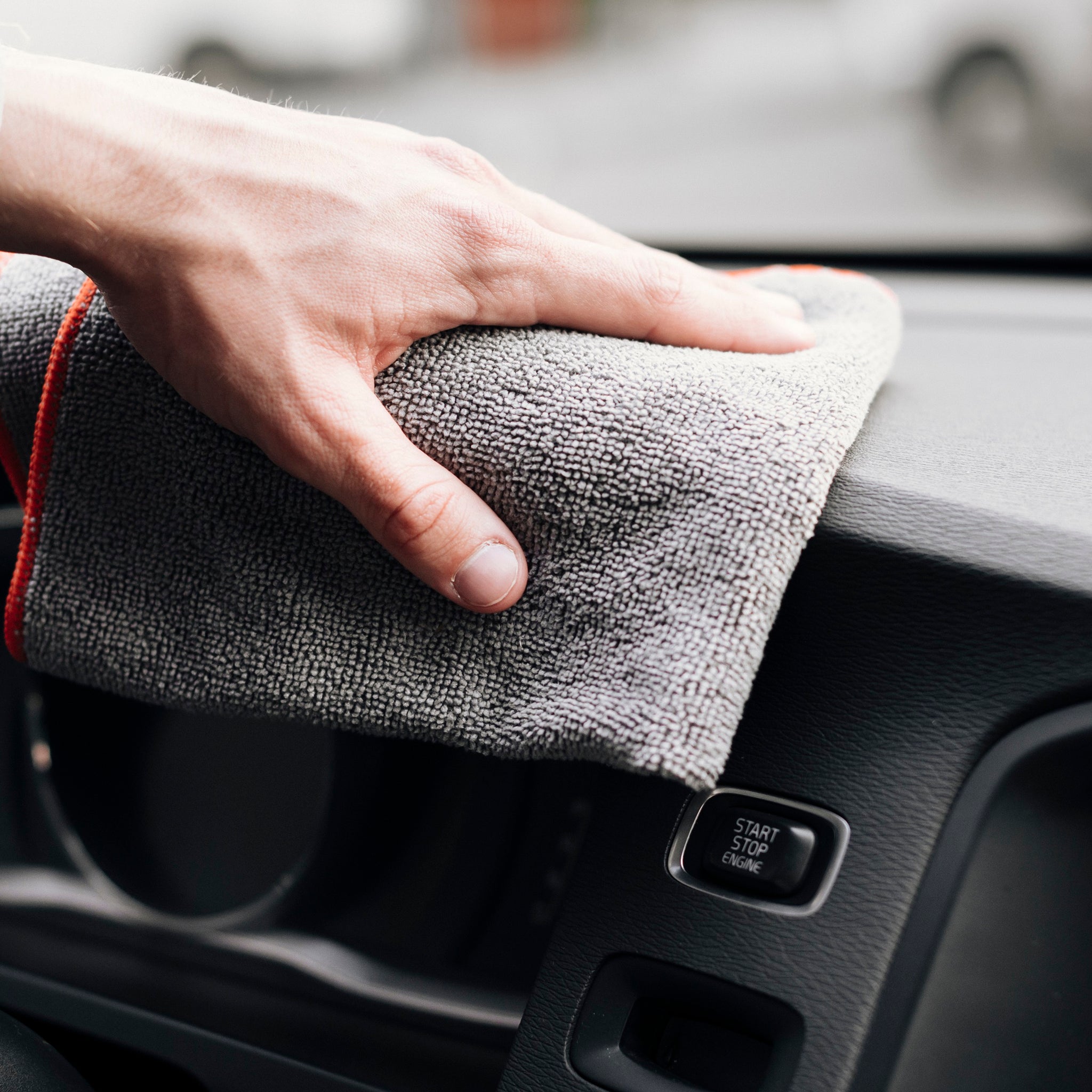 Top 5 Benefits of Using High-Quality Microfiber Cloths for Car Detailing